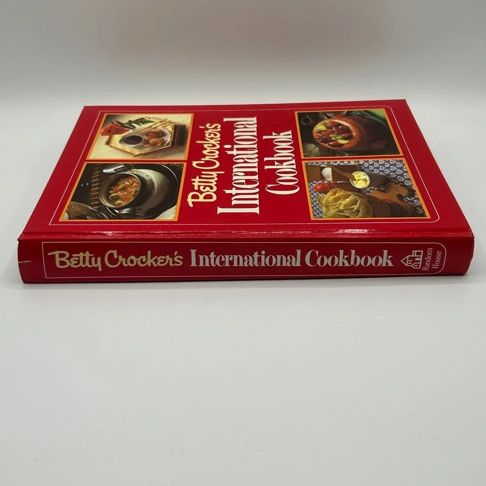 Betty Crockers International Cookbook 1980 Vintage Recipes Hardcover Illustrated